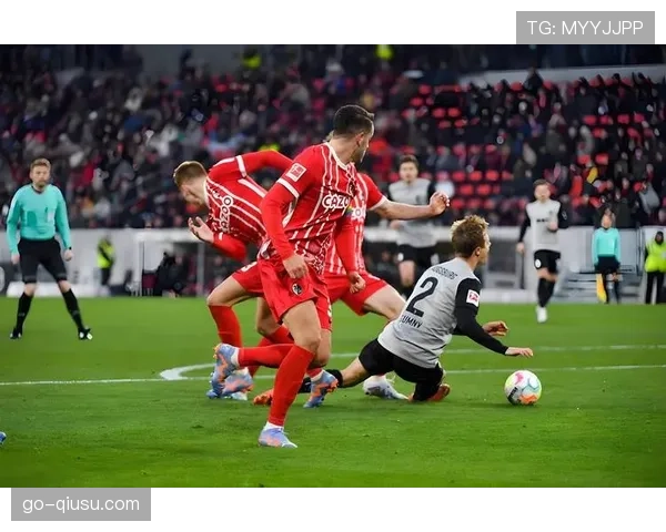 拜仁vs斯图加特：凯恩替补登场52分钟破门，锁定胜局